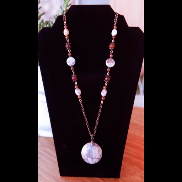 NEW Handmade - Necklace of Red Vein Marble, Carnelian and Goldstone Beads - Picture 2 of 8